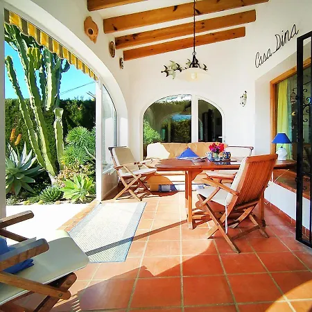 Casa Dina - Ferienhaus Fur 4 Personen Mit Grossem Gemeinschaftspool
