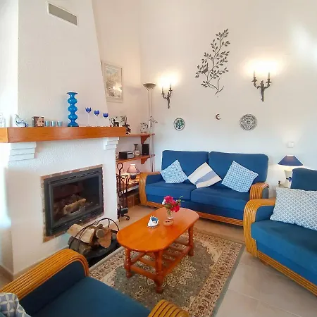 Casa Dina - Ferienhaus Fur 4 Personen Mit Grossem Gemeinschaftspool Holiday home *