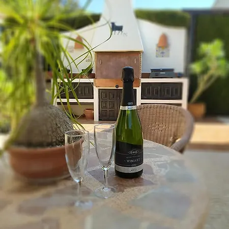 Casa Dina - Ferienhaus Fur 4 Personen Mit Grossem Gemeinschaftspool * Moraira